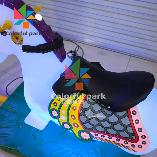 Máquina de jogo colorida do simulador de carro do parque que compete a máquina de jogo